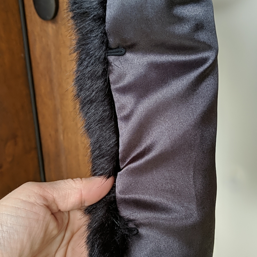 Ashro Faux Fur Stole - Picture 5 of 8